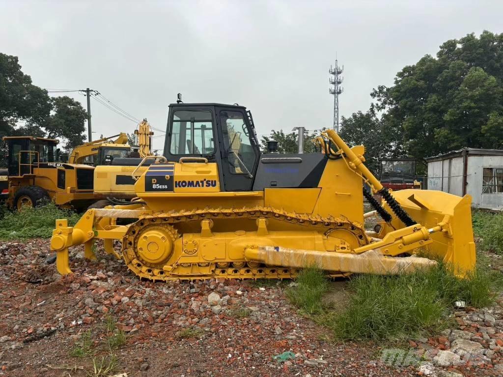 Komatsu D 85 E-12 Crawler dozers