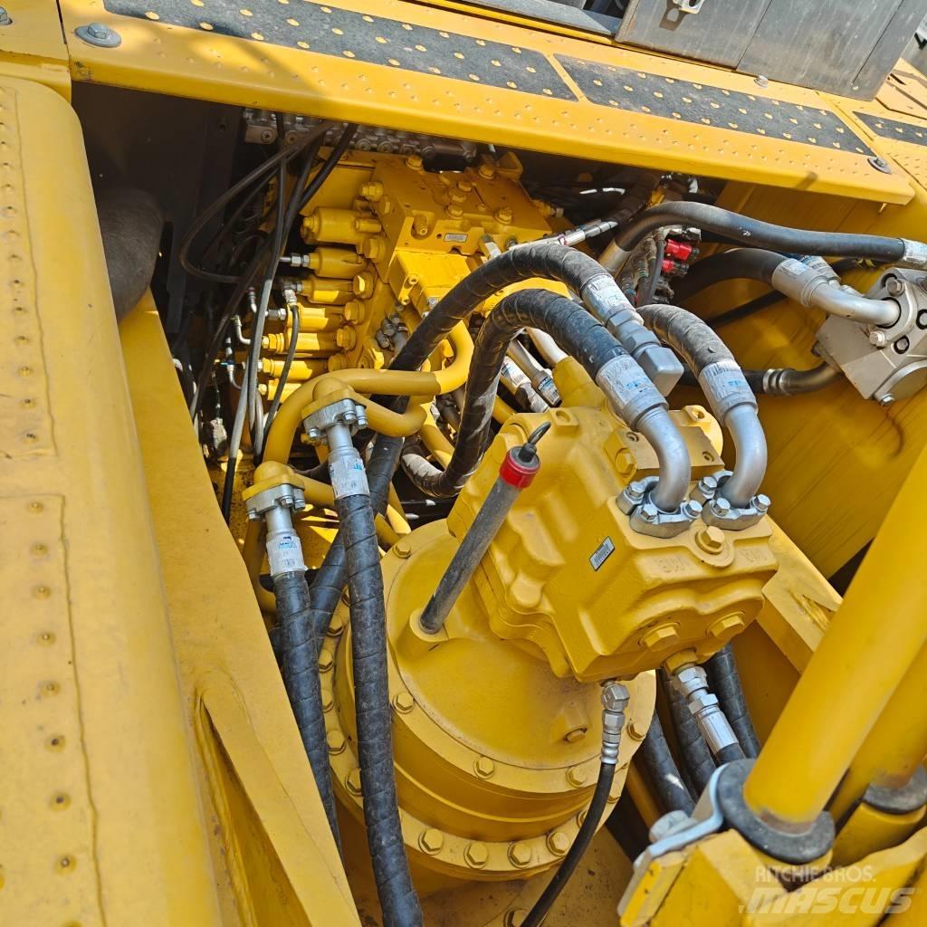 Komatsu 450LC-8 Crawler excavators