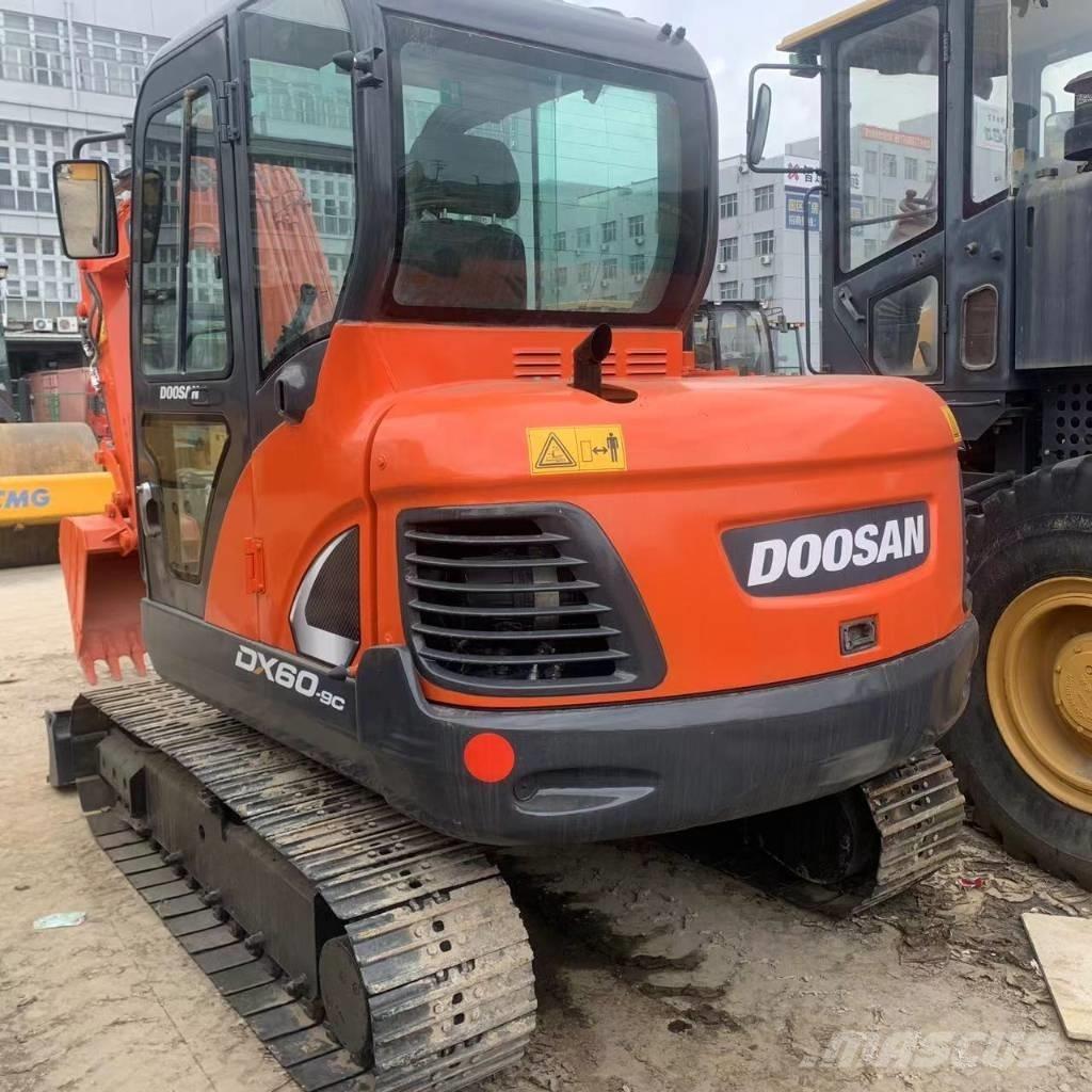 Doosan DX60 Midi excavators  7t - 12t