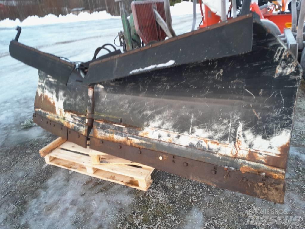 Pome 320 Snow blades and plows