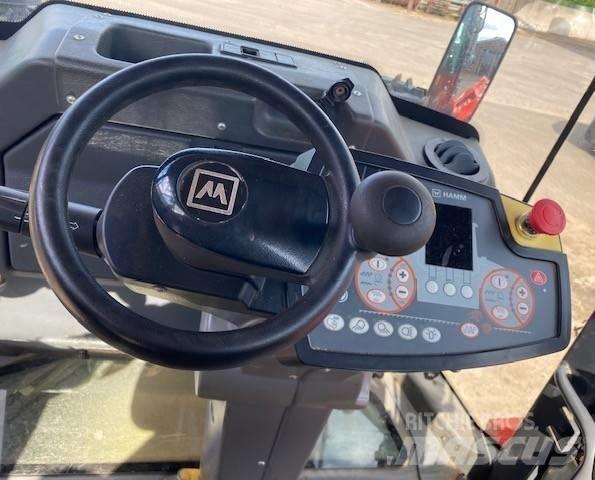 Hamm dv70 vv Combi rollers