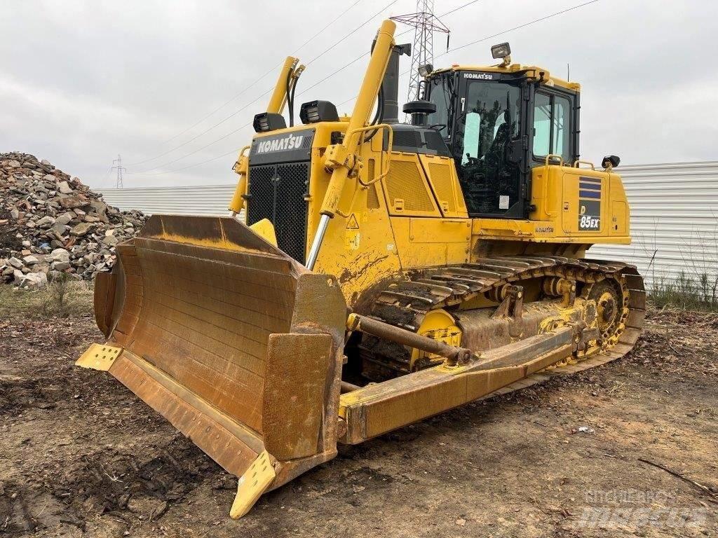 Komatsu D85EX-18 Crawler dozers