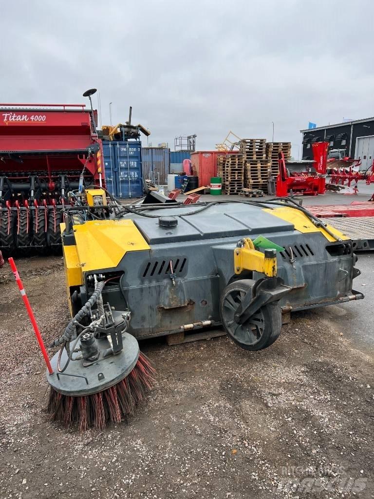 Stark 2500 Sweepers