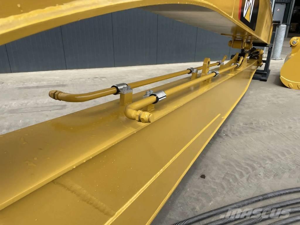 CAT 323E 15m Set Backhoes