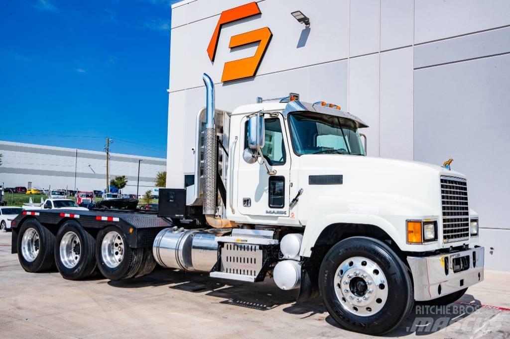 Mack CHU 613 Tractor Units