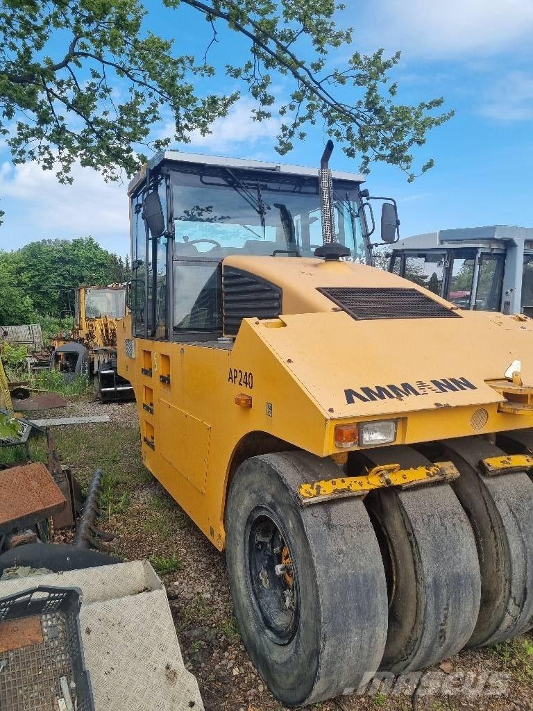 Ammann AP 240 Pneumatic tired rollers