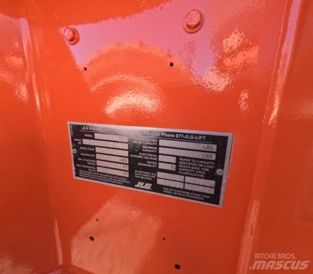 JLG E 450 AJ Articulated boom lifts