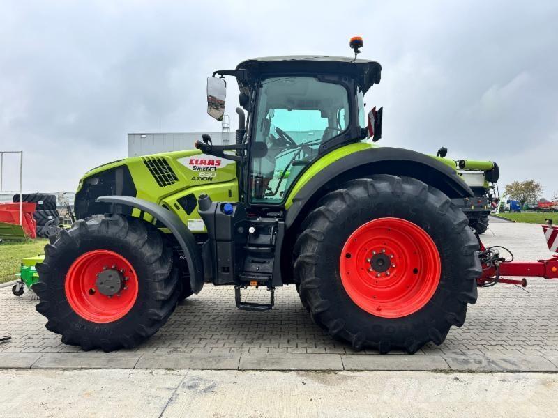 CLAAS AXION 830 Tractors