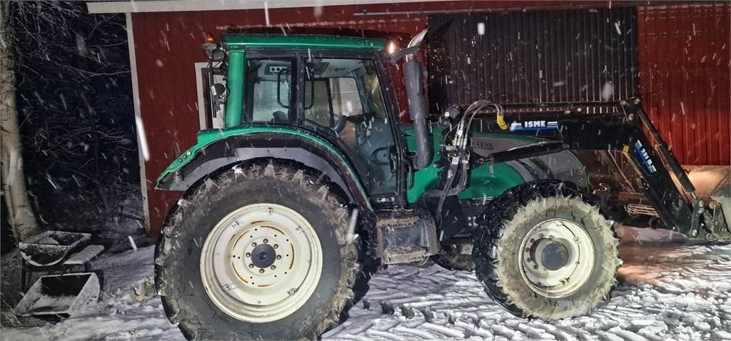 Valtra T182 Tractors