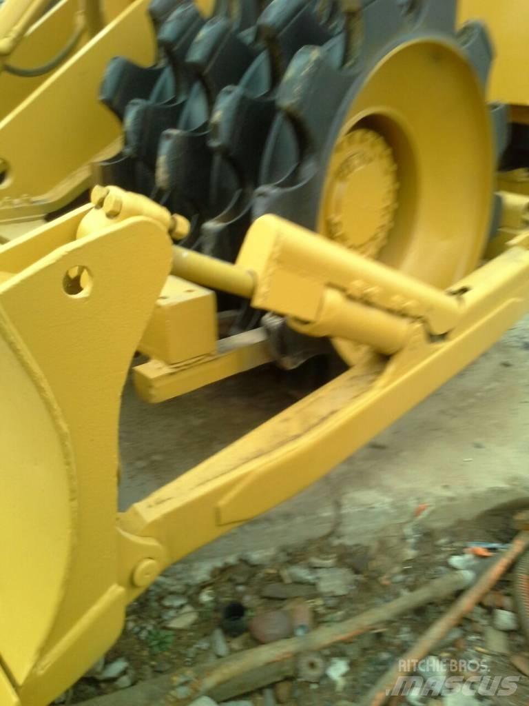 CAT 815 B Soil compactors
