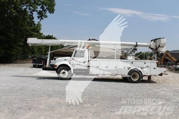 Altec AM900 Truck & Van mounted aerial platforms