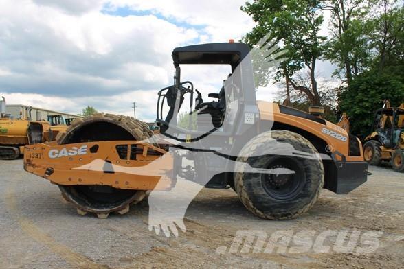 CASE SV212D Single drum rollers