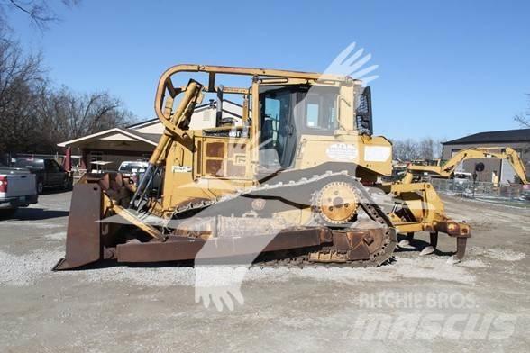 CAT D6T XL Crawler dozers