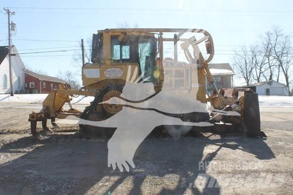 CAT D6T XL Crawler dozers
