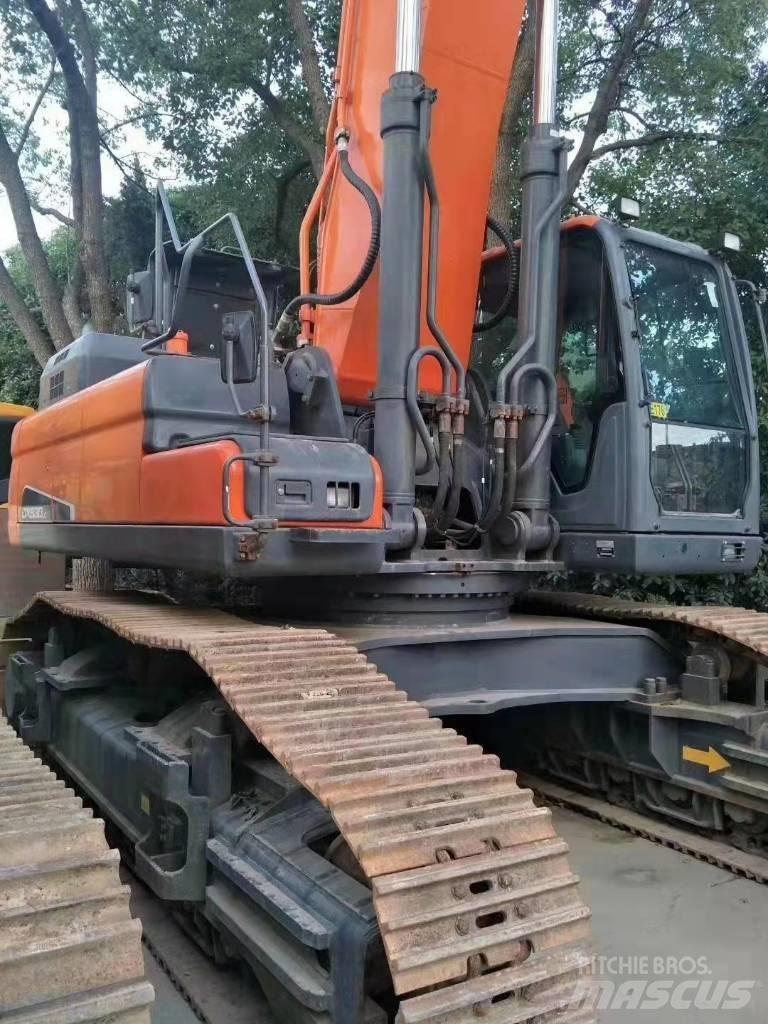 Doosan DX 530 Midi excavators  7t - 12t