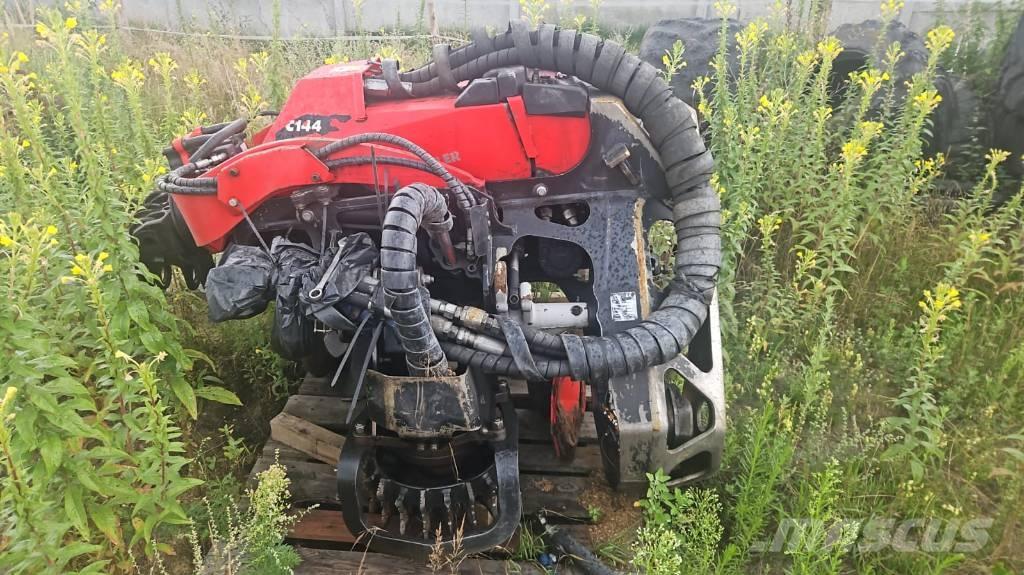 Komatsu C 144 Harvesters