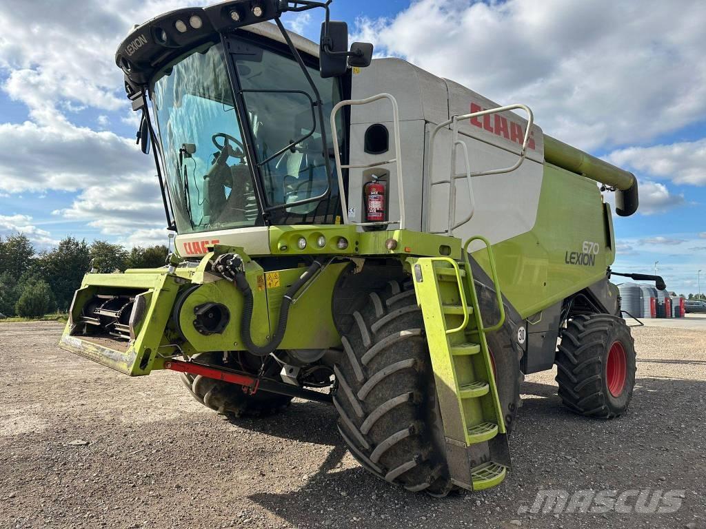 CLAAS Lexion 670 Combine harvesters