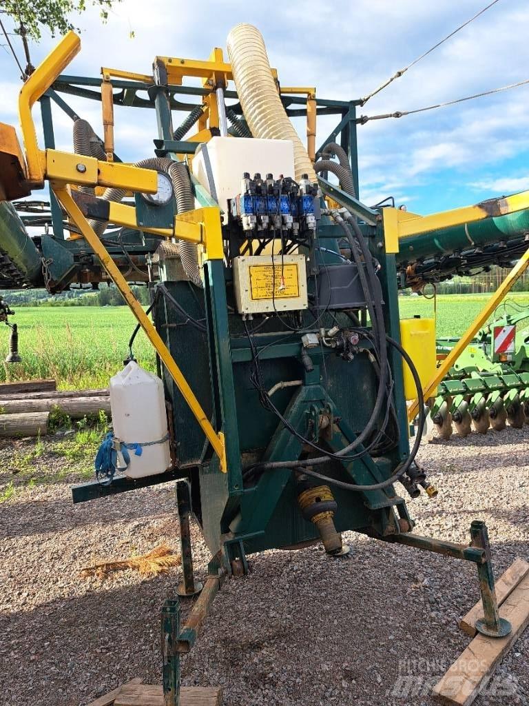 Danfoil 24m Mounted sprayers