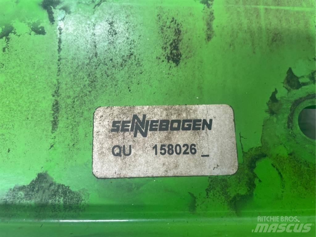 Sennebogen 158026 Chassis and suspension
