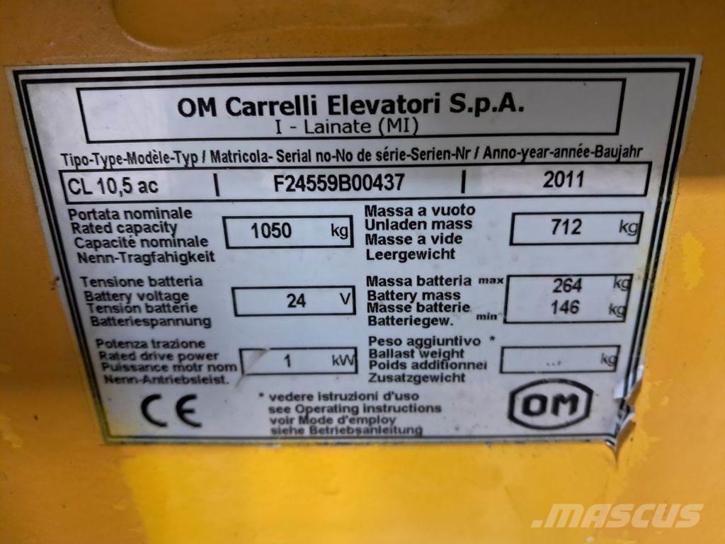 OM CL 10.5ac Pedestrian stacker