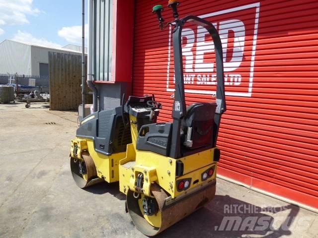Bomag BW 100 AD M-5 Twin drum rollers