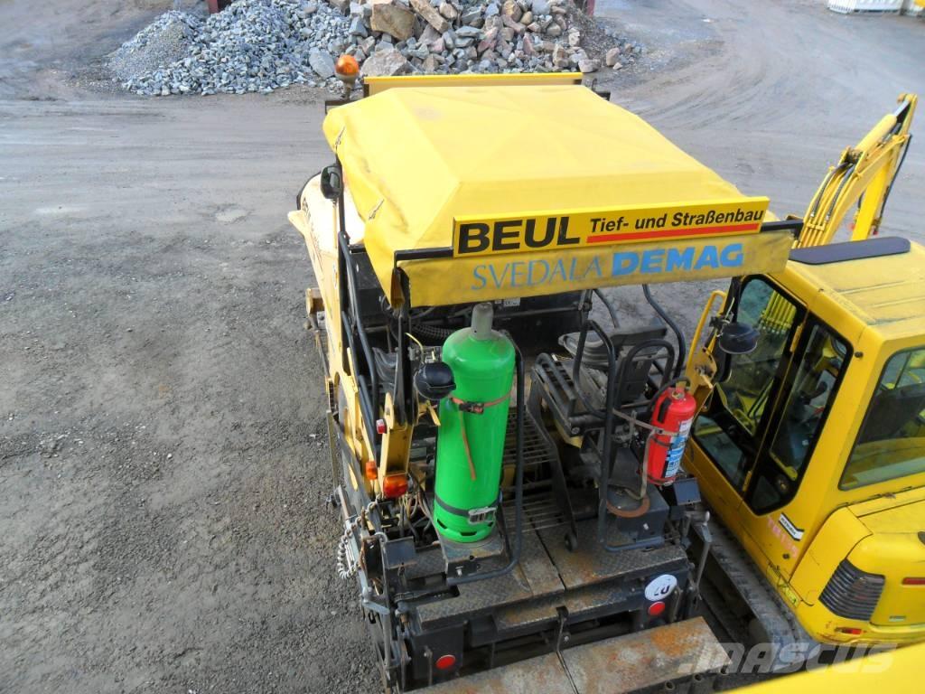 Demag DF 65 P Asphalt pavers