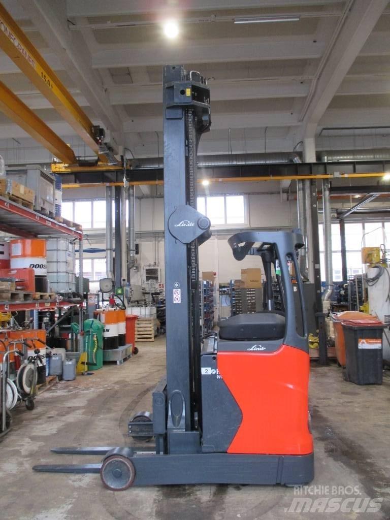 Linde R 16 HD Reach trucks