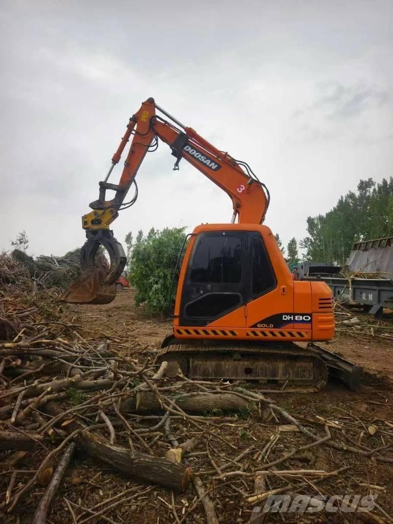 Doosan DH 80 Midi excavators  7t - 12t