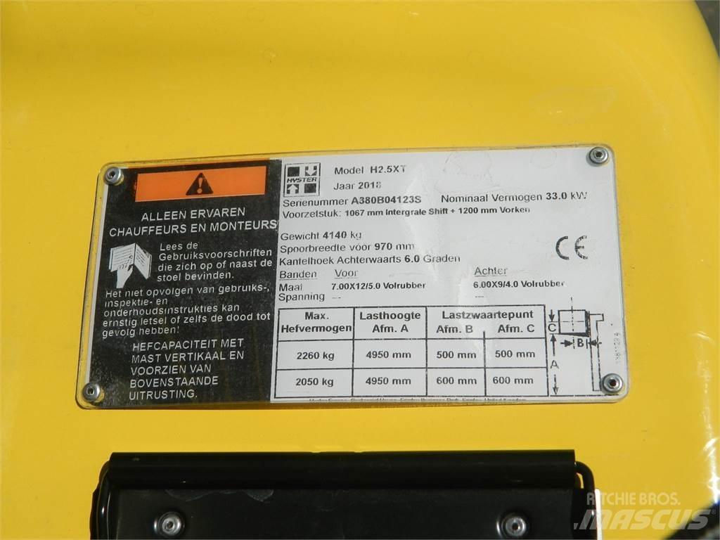 Hyster H2 50XT Diesel trucks