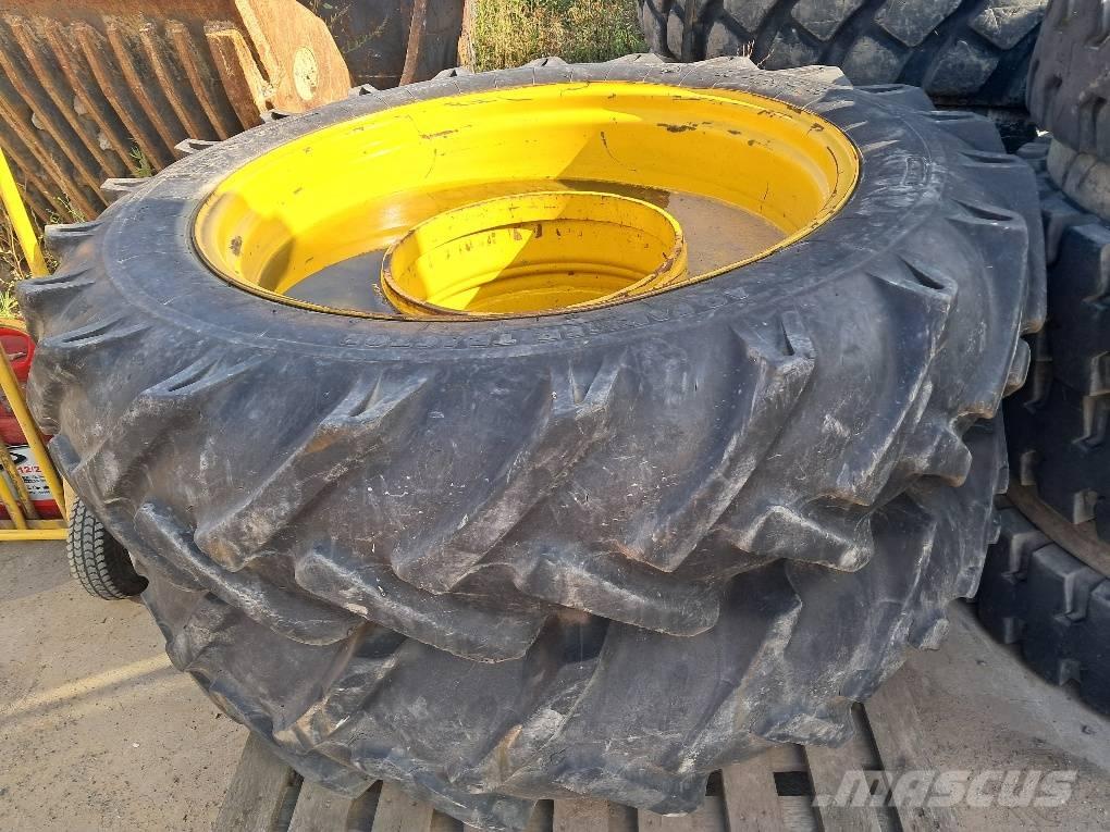 Record 12.4-36 Tyres, wheels and rims