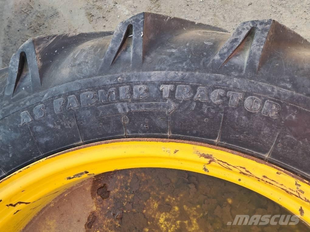 Record 12.4-36 Tyres, wheels and rims