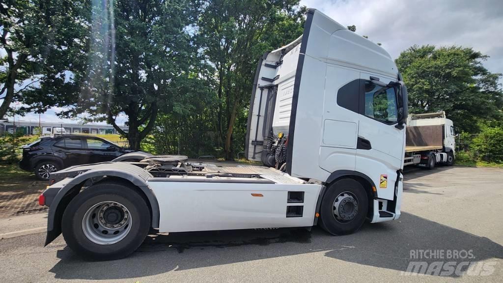 Iveco Saway 530 Tractor Units