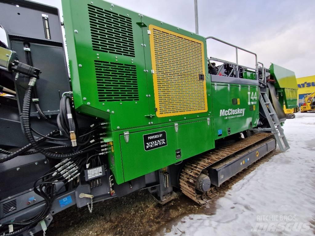 McCloskey I44RV3 Crushers