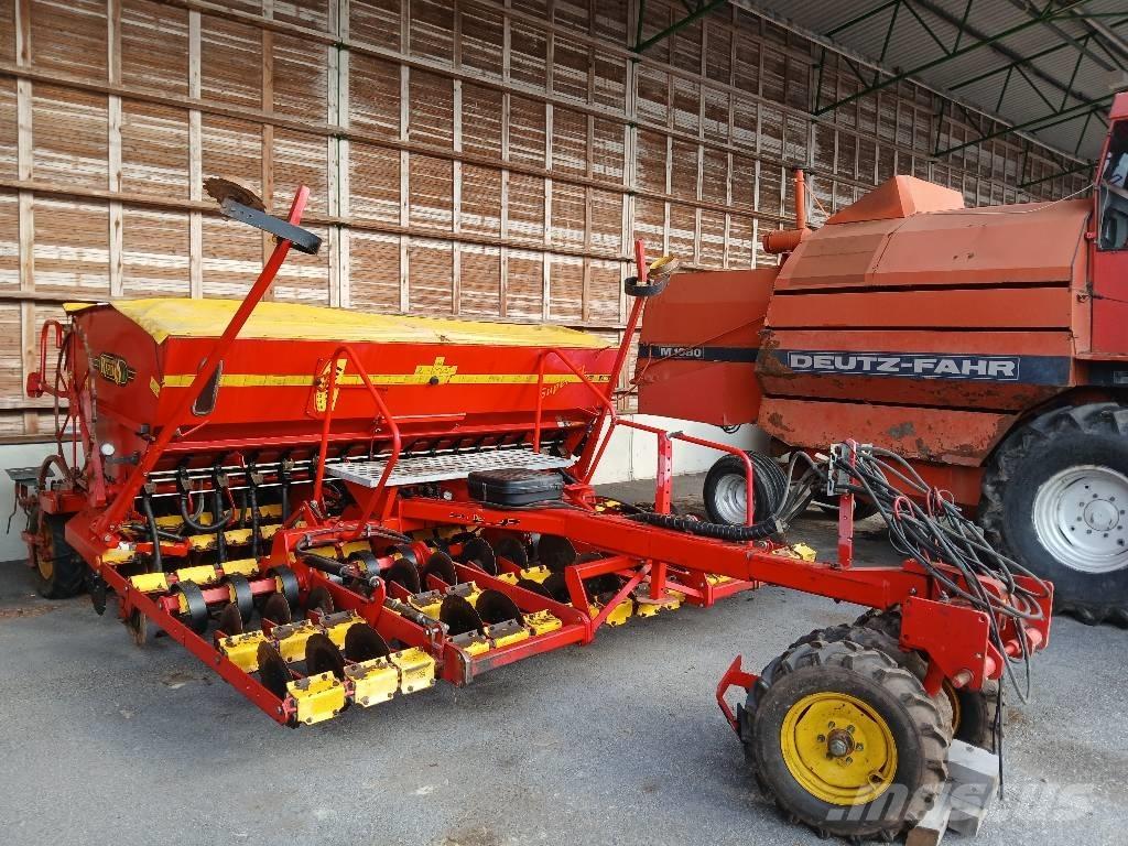 Väderstad Rapid400C Combination drills