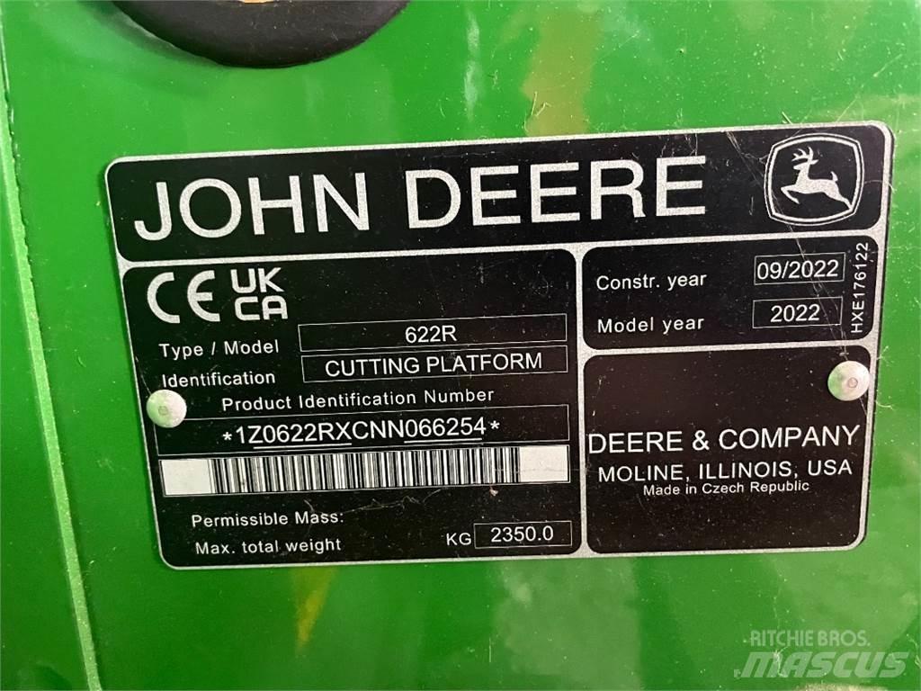 John Deere 622R Harvester heads