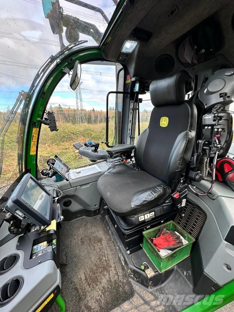 John Deere 1270 G Harvesters