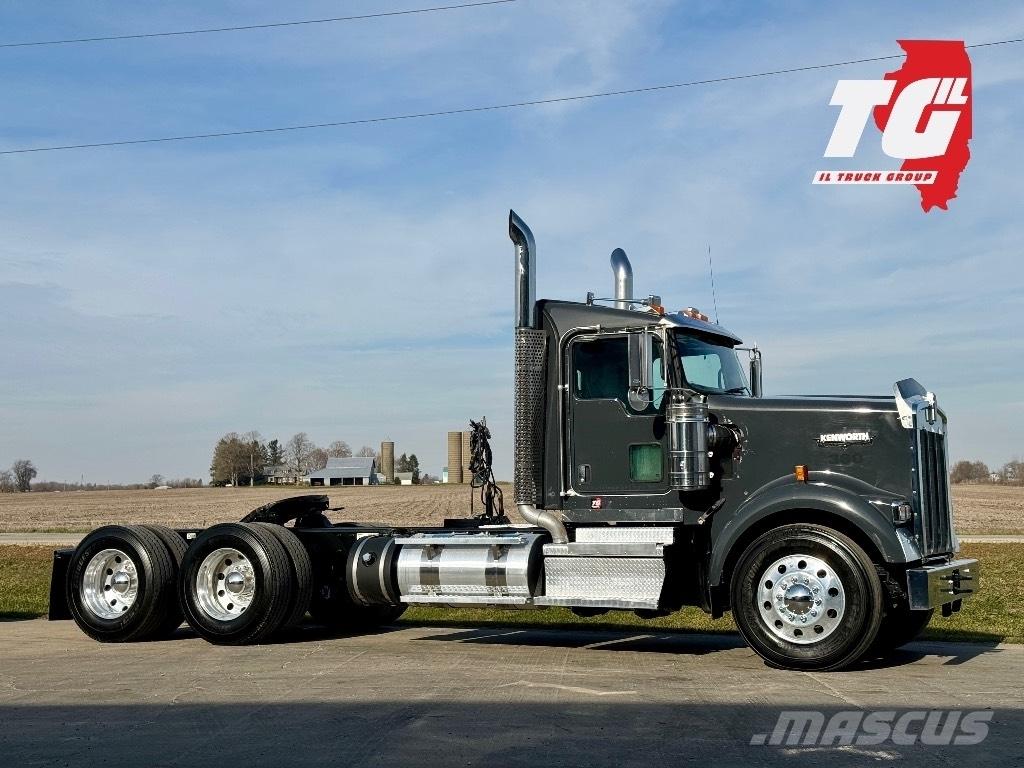 Kenworth W900 Tractor Units