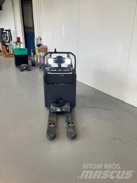 Atlet PLP 200 Low lifter with platform