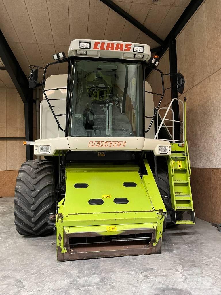 CLAAS Lexion 460 Combine harvesters