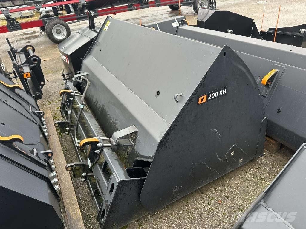 Quicke 200XH Front loader accessories