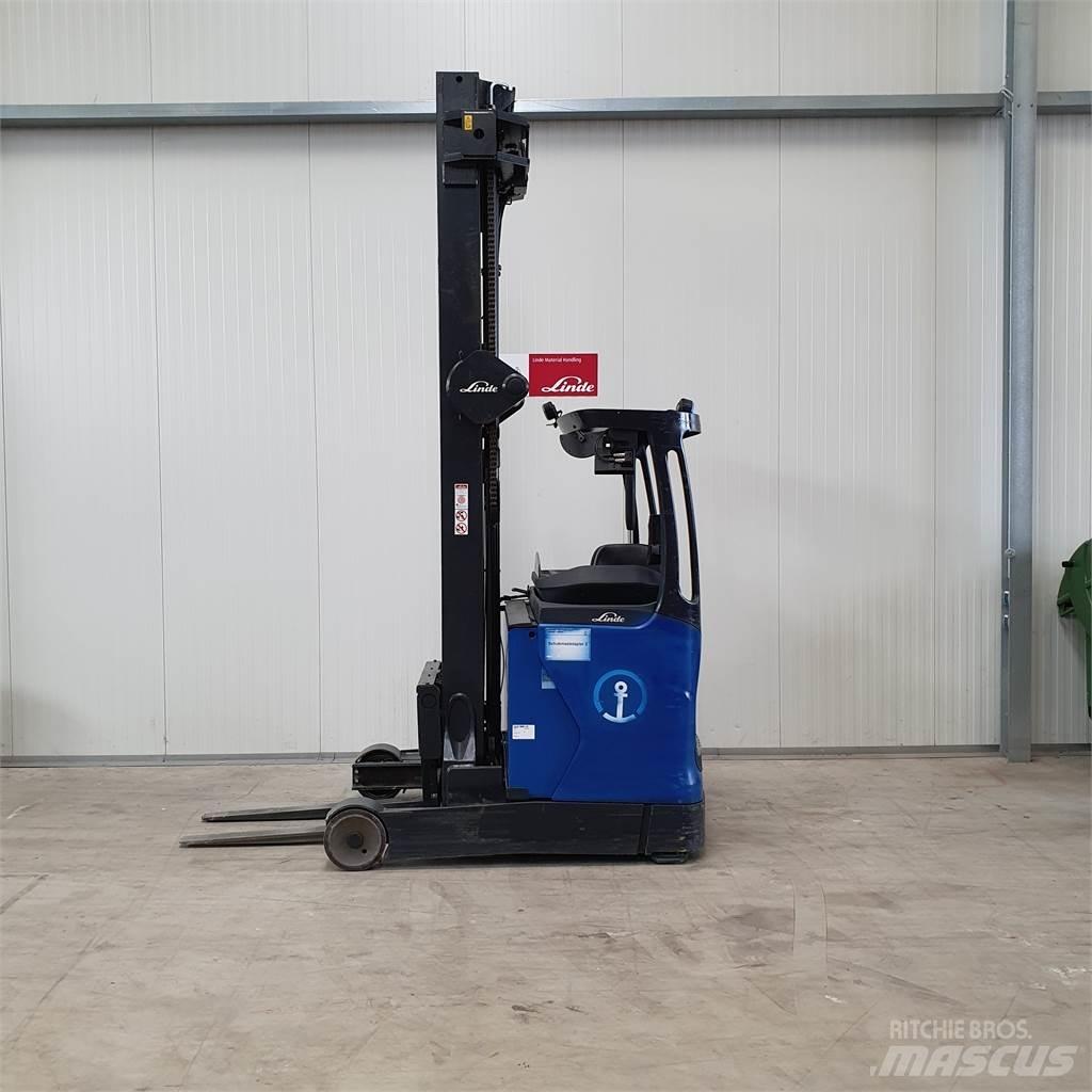 Linde R16HD Reach trucks