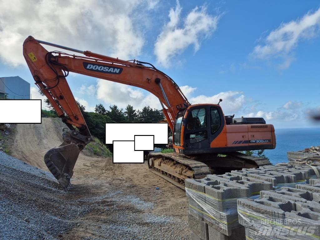 Doosan DX 300 LCA Crawler excavators
