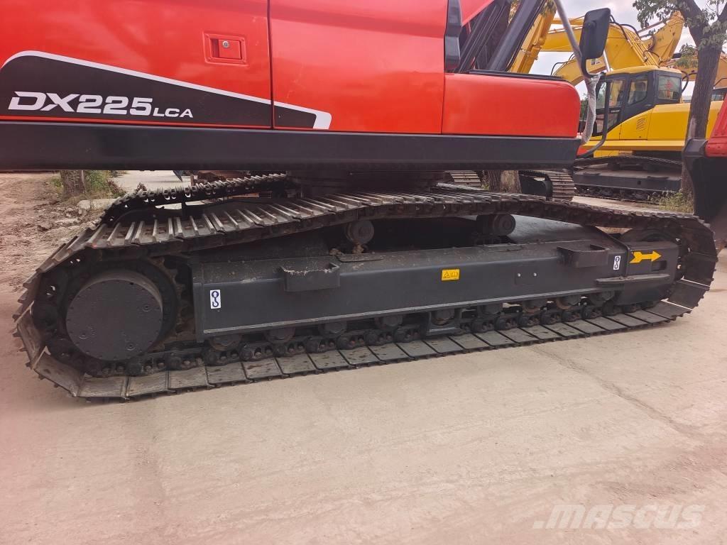 Doosan DX 225 LC Crawler excavators