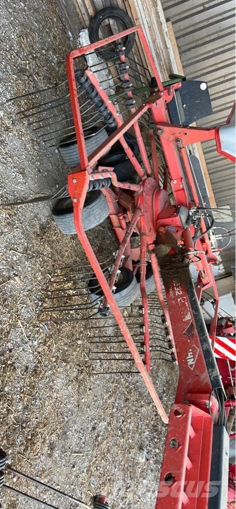 Kuhn GA 6632 Windrowers