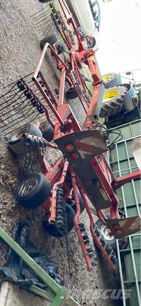 Kuhn GA 6632 Windrowers