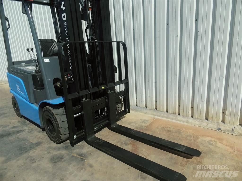  ECB25B Electric forklift trucks