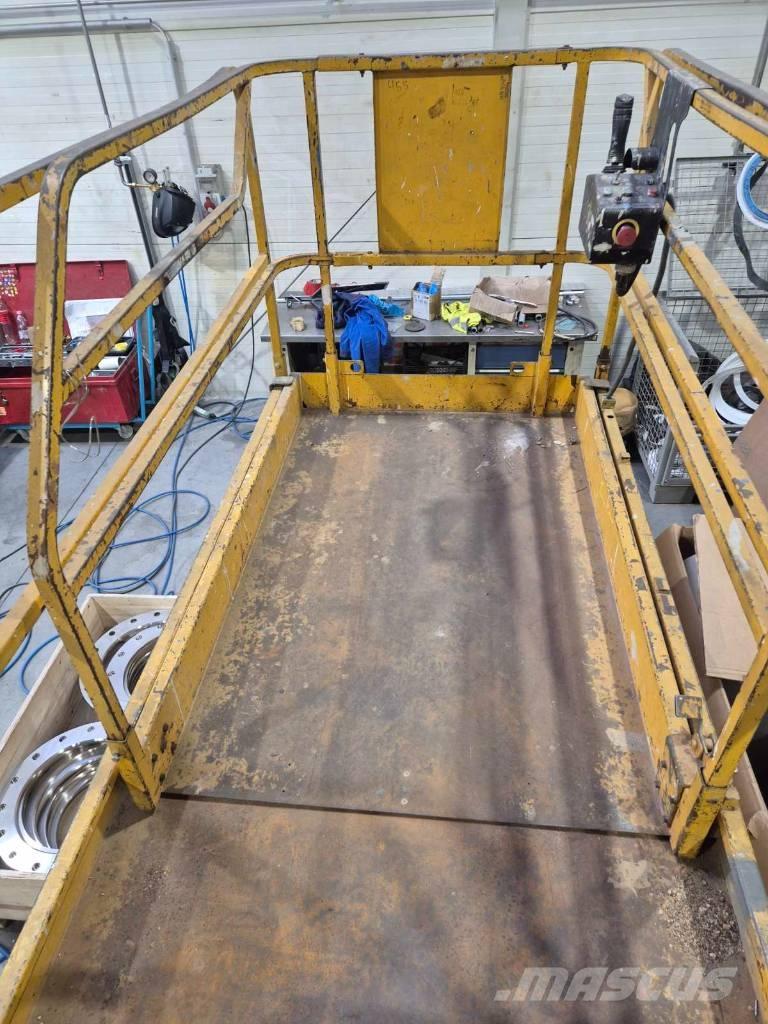 Haulotte Compact 12 Scissor lifts