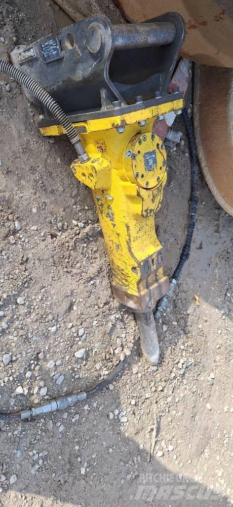 Epiroc SB 302 Hammers / Breakers