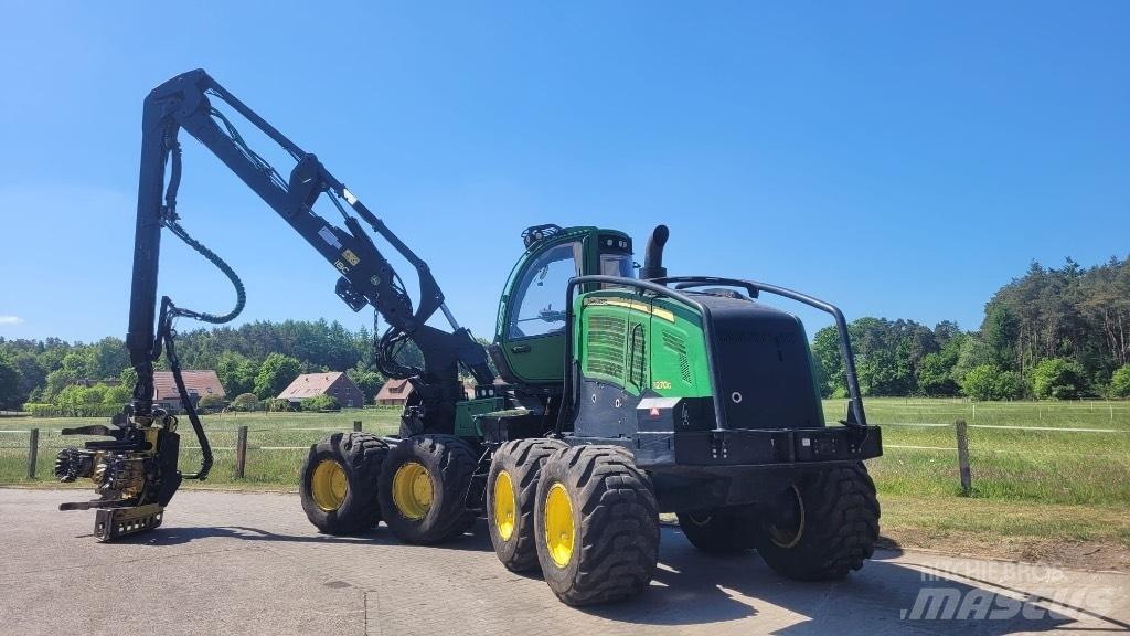 John Deere 1270 G Harvesters