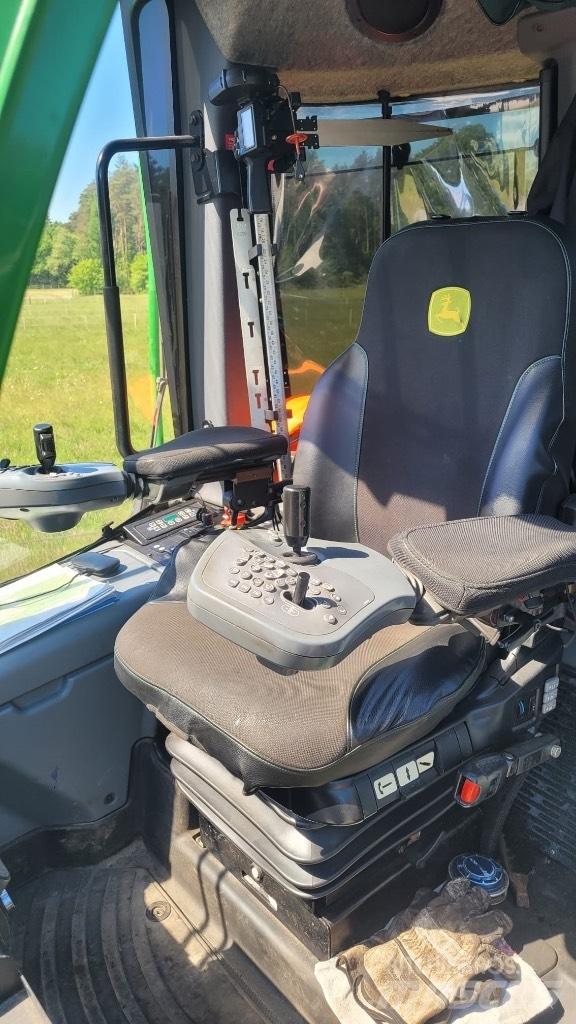 John Deere 1270 G Harvesters